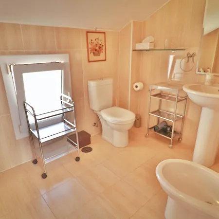 Bright Attic Apartamento